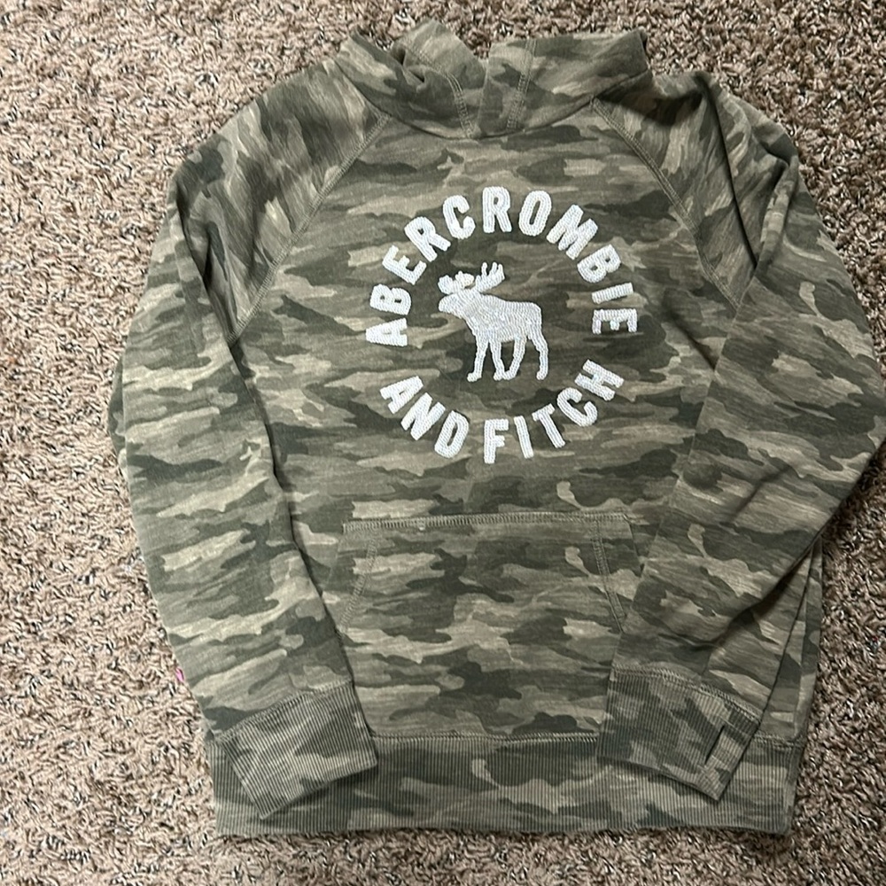 Camouflage Abercrombie kids sweatshirt size 9-10